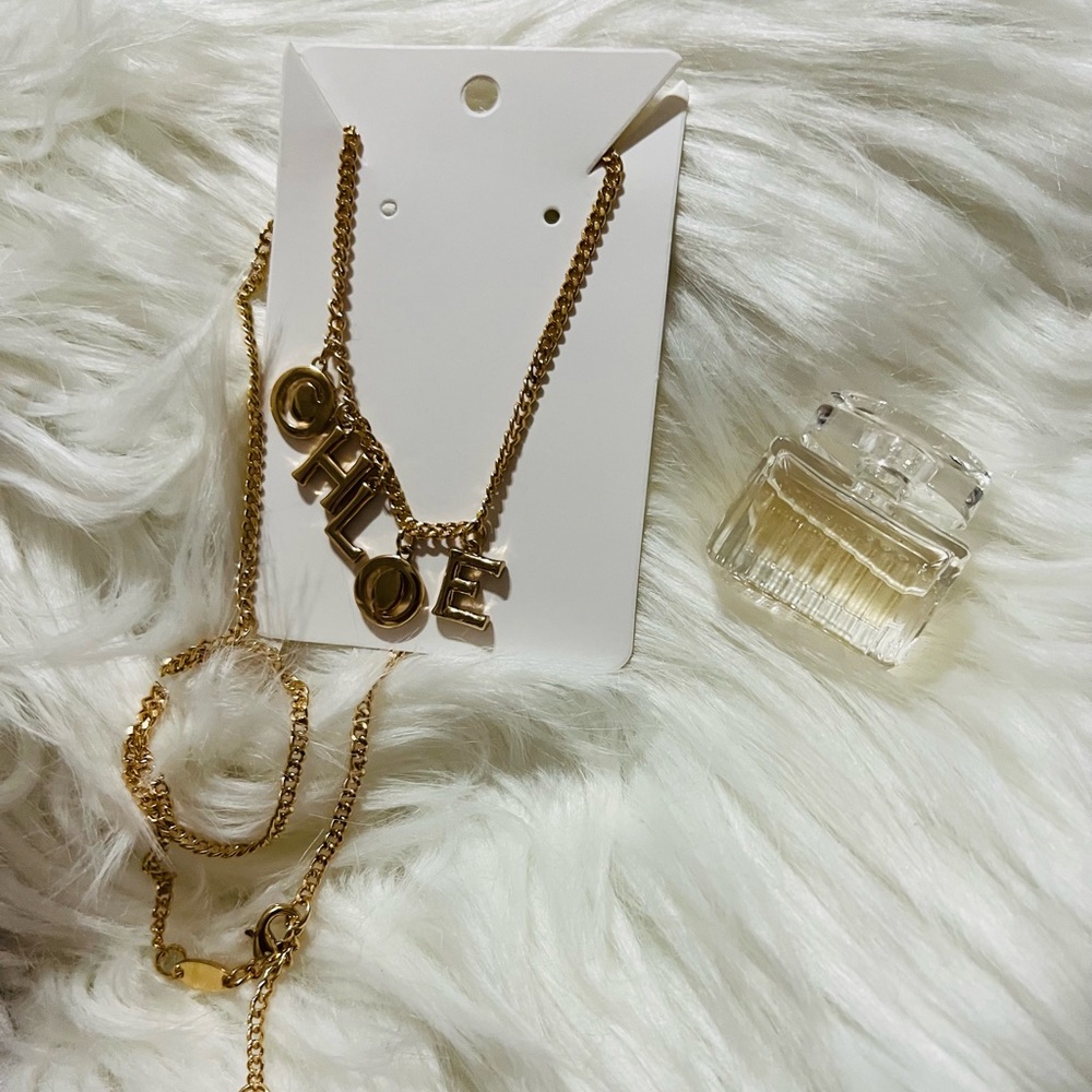 Chloé necklace & mini perfume